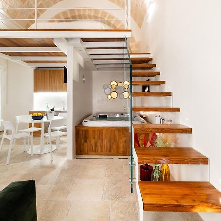 Old Court Luxury Suite&Spa By Monholiday Monopoli Bagian luar foto