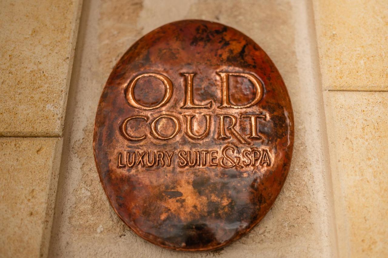 Old Court Luxury Suite&Spa By Monholiday Monopoli Bagian luar foto