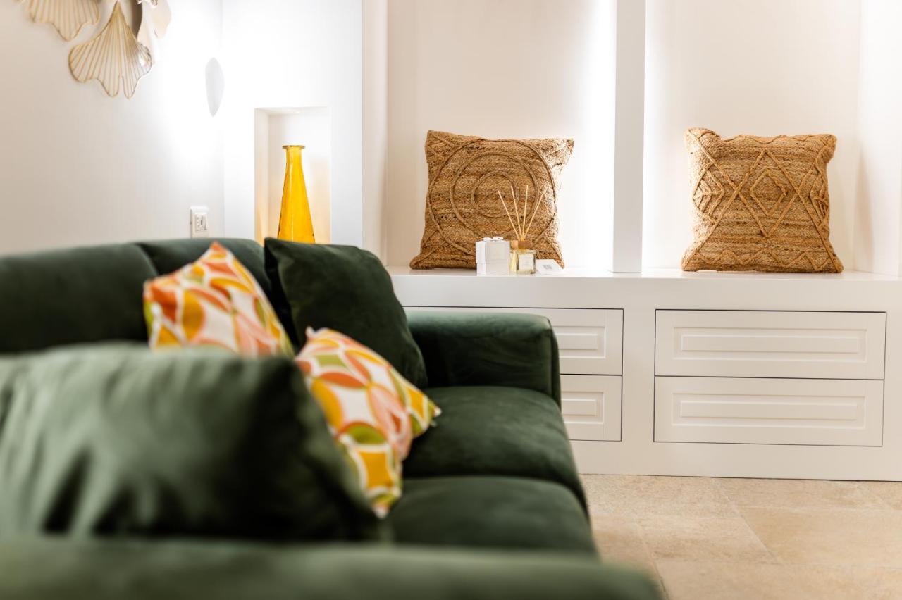 Old Court Luxury Suite&Spa By Monholiday Monopoli Bagian luar foto